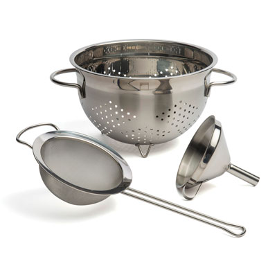 Colanders, strainers and funnels