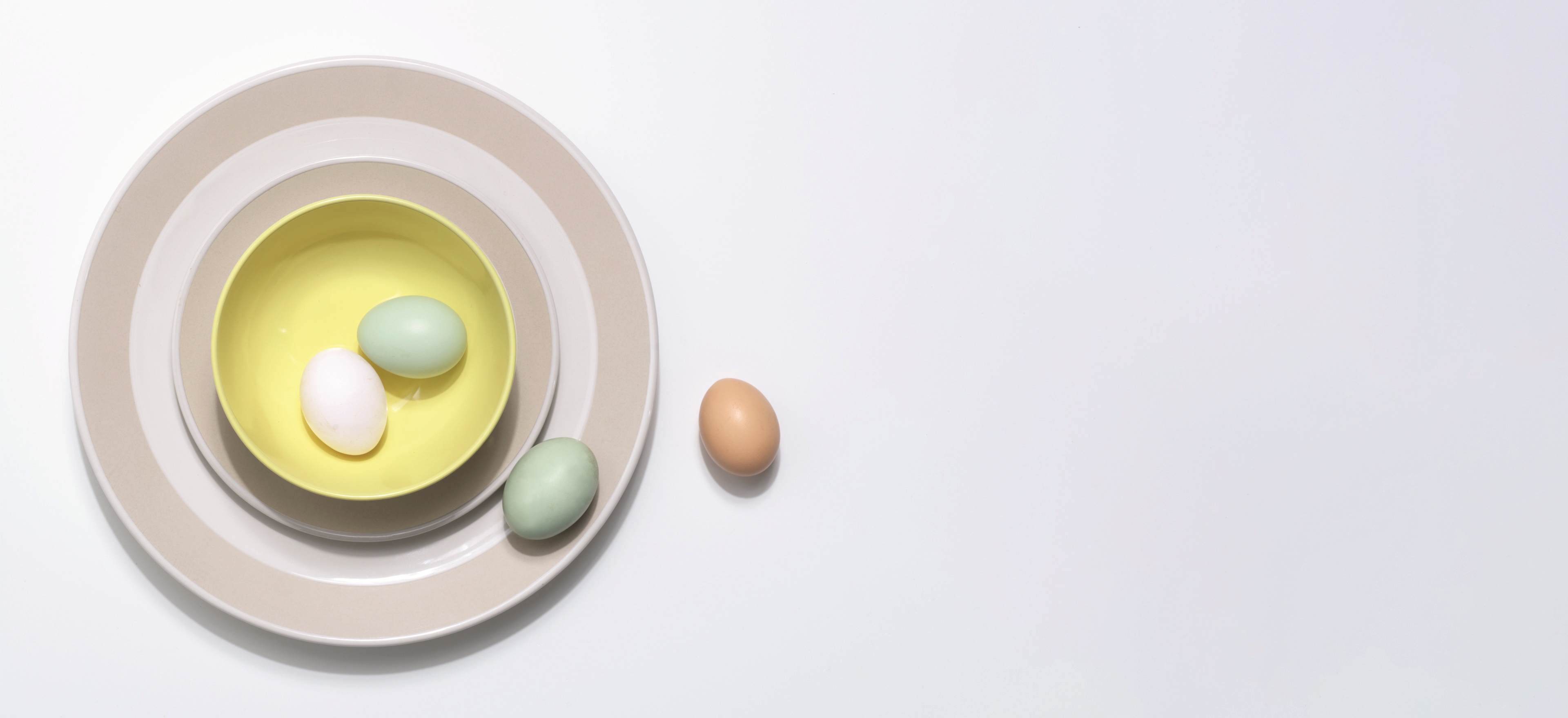 David Mellor stoneware with eggs.