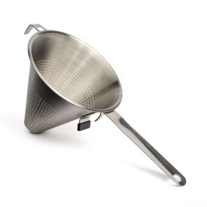 Conical strainer 18cm