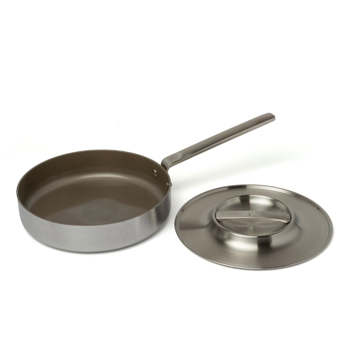 Fiskars 1052248 Sauté Pan with Lid, Dia: 26 cm, Capacity: 3.2 litres, Suitable for All hobs, Stainless Steel/Plastic, Hard Face, 26cm Fiskars 1052248 Sauté Pan with Lid, Dia: 26 cm, Capacity: 3.2 litres, Suitable for All hobs, Stainless Steel/Plastic, Hard Face, 26cm
